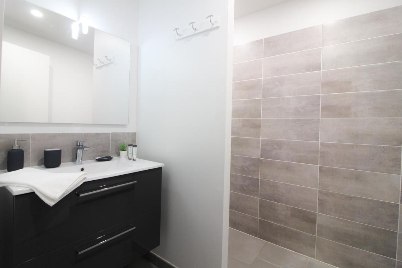 Open Sun Avec Jacuzzi Privatif Et Parking Prive Apartman Sarlat-la-Canéda Kültér fotó